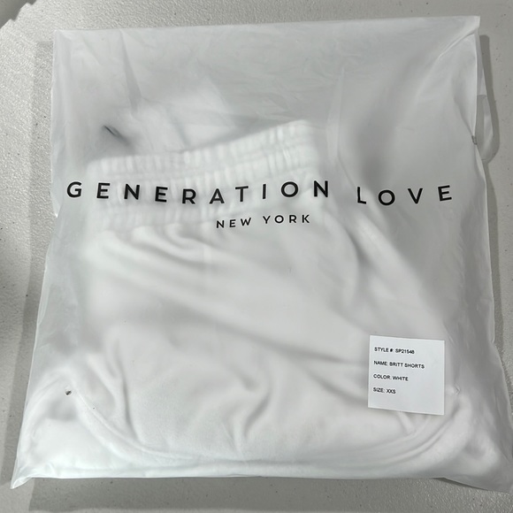 🆕Generation Love New York Britt White Soft Velour Shorts Choose Love - Picture 7 of 8